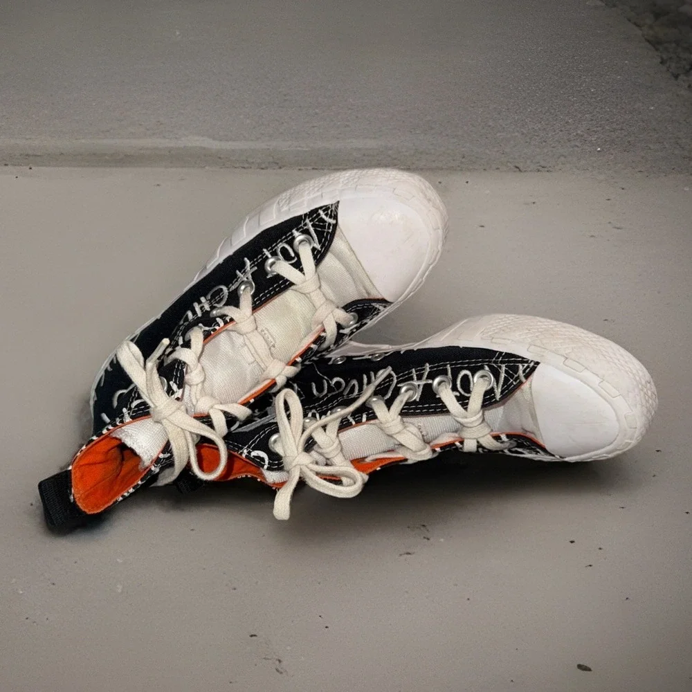 Converse Chuck Taylor All‎ Star High Top Graffiti Not A Chuck Shoes Youth 4